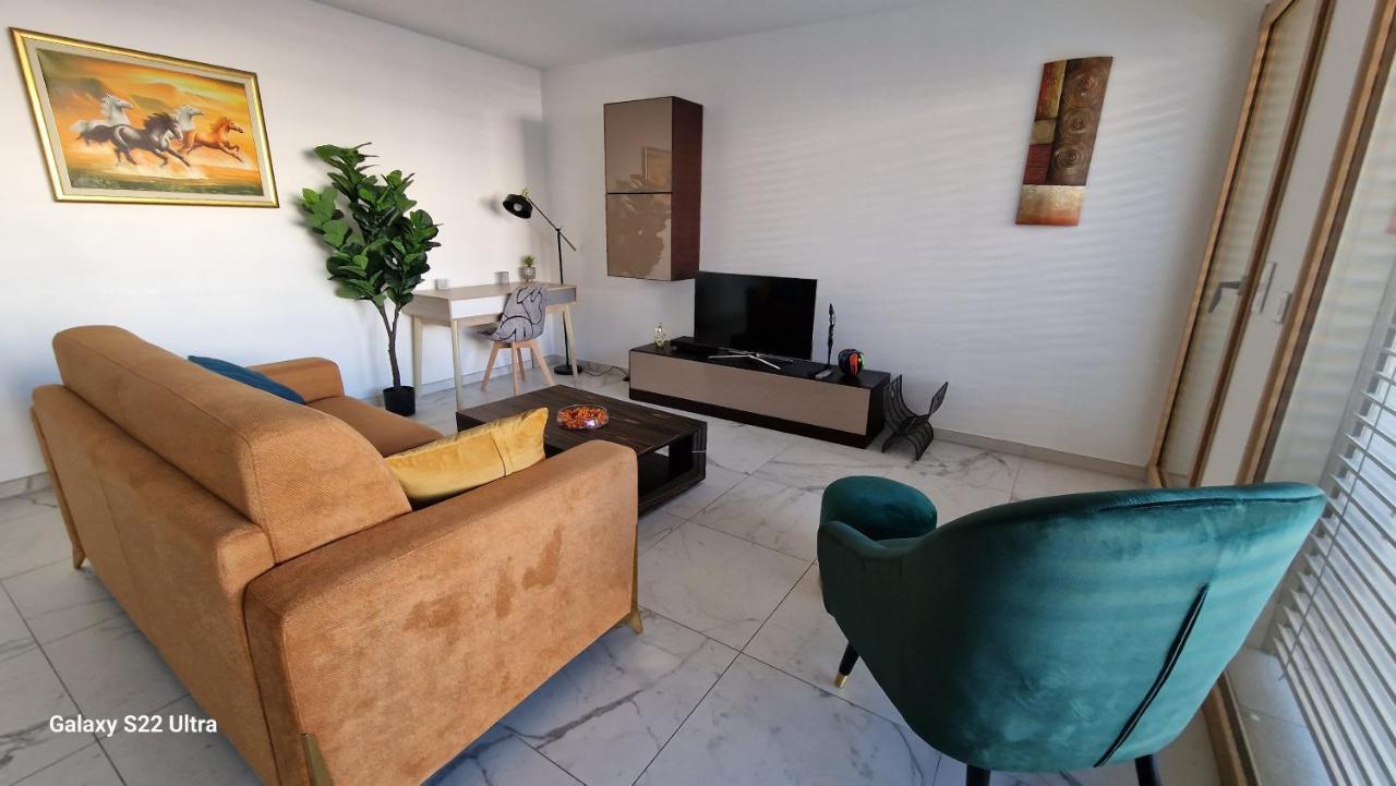 Spacieux, Lumineux, Chic ,60m2 Au Coeur Du 6eme -quartier Foch- Avec Grand Balcon * Lyon