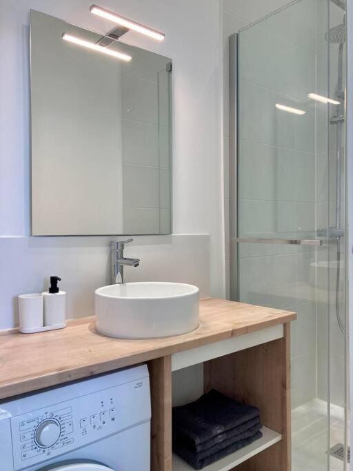 Appartement Lumineux - *