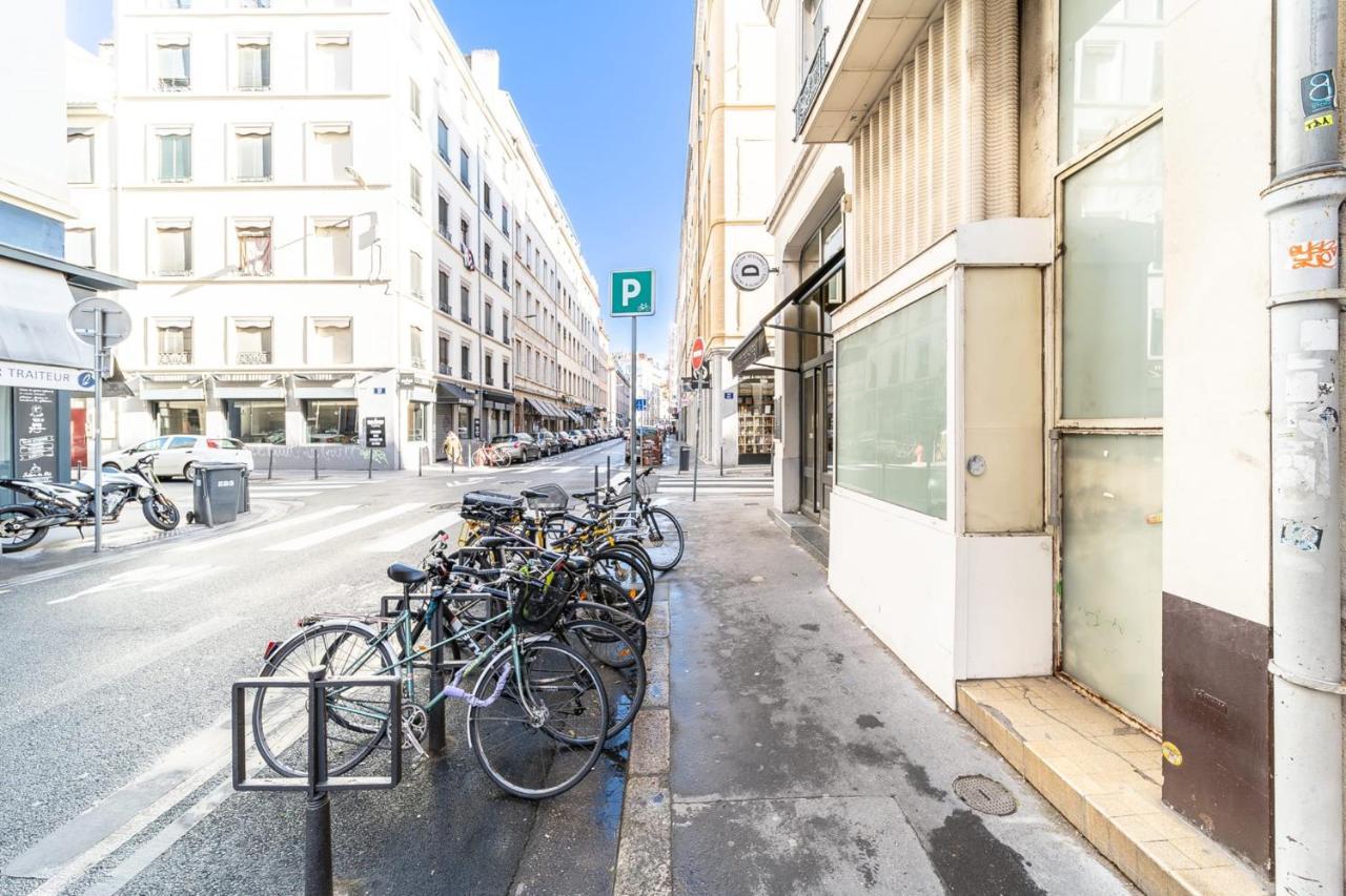 Charming Pied-a-terre For 4 People In The Brotteaux Part Dieu Area Appartement Lyon