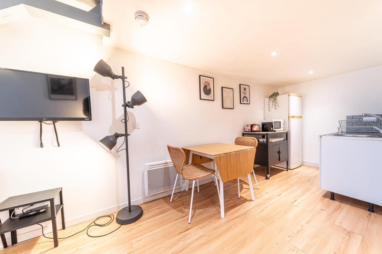 Charming Pied-a-terre For 4 People In The Brotteaux Part Dieu Area Lyon