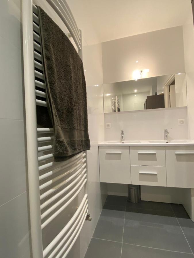 Totalement Renove En Plein Centre-ville Devant La Prefecture De Apartment Lyon