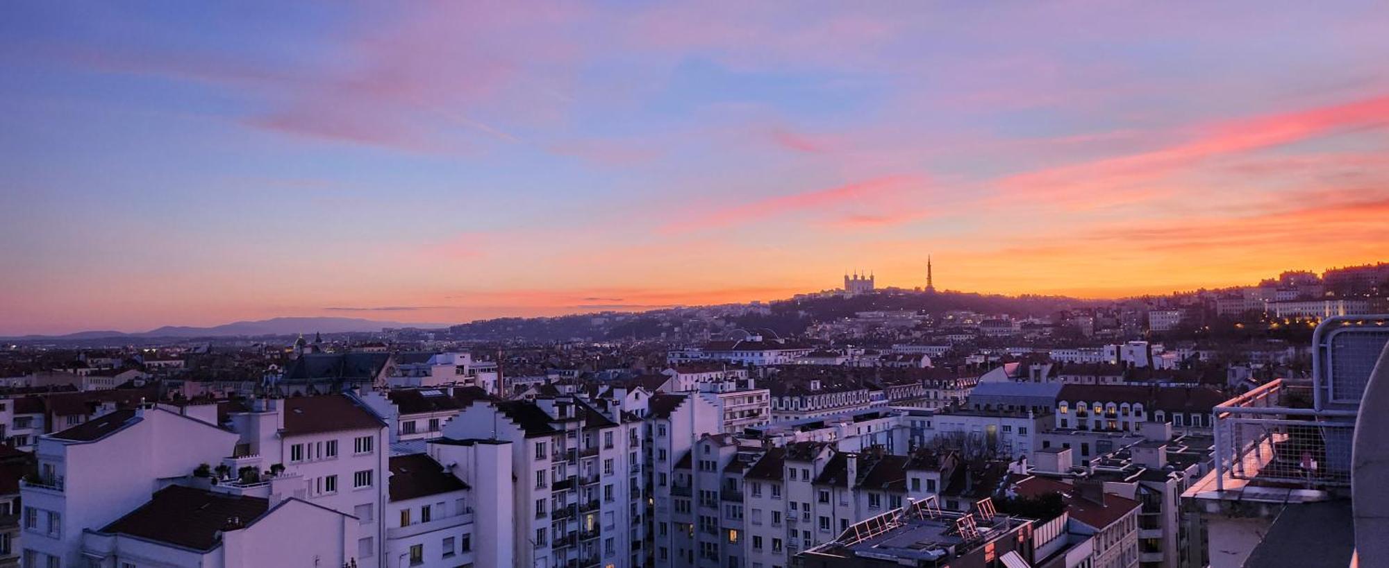 Plein Sud Terrasse Climatisation Garage Netflix Apartment *