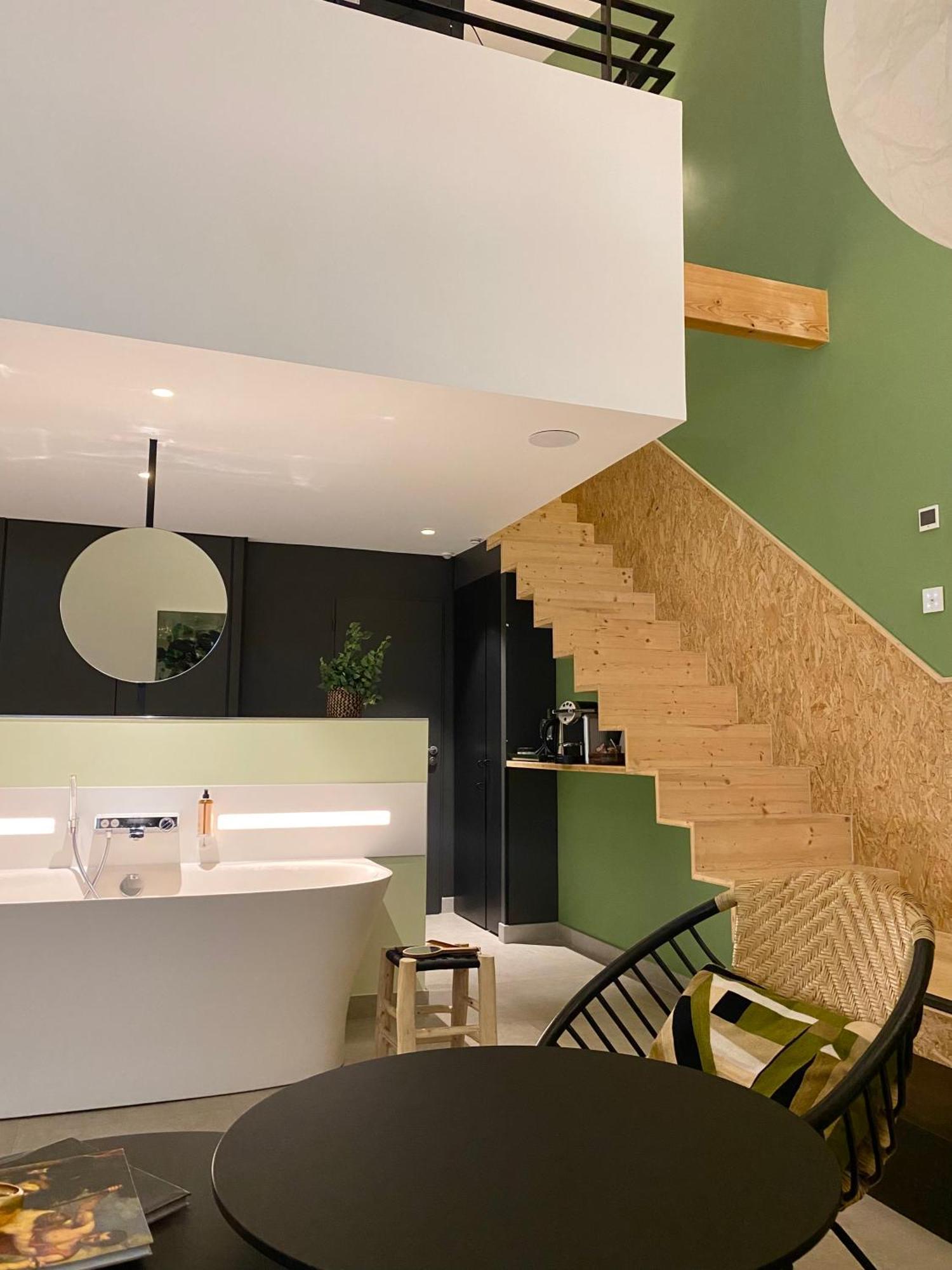Mihotel Comte *