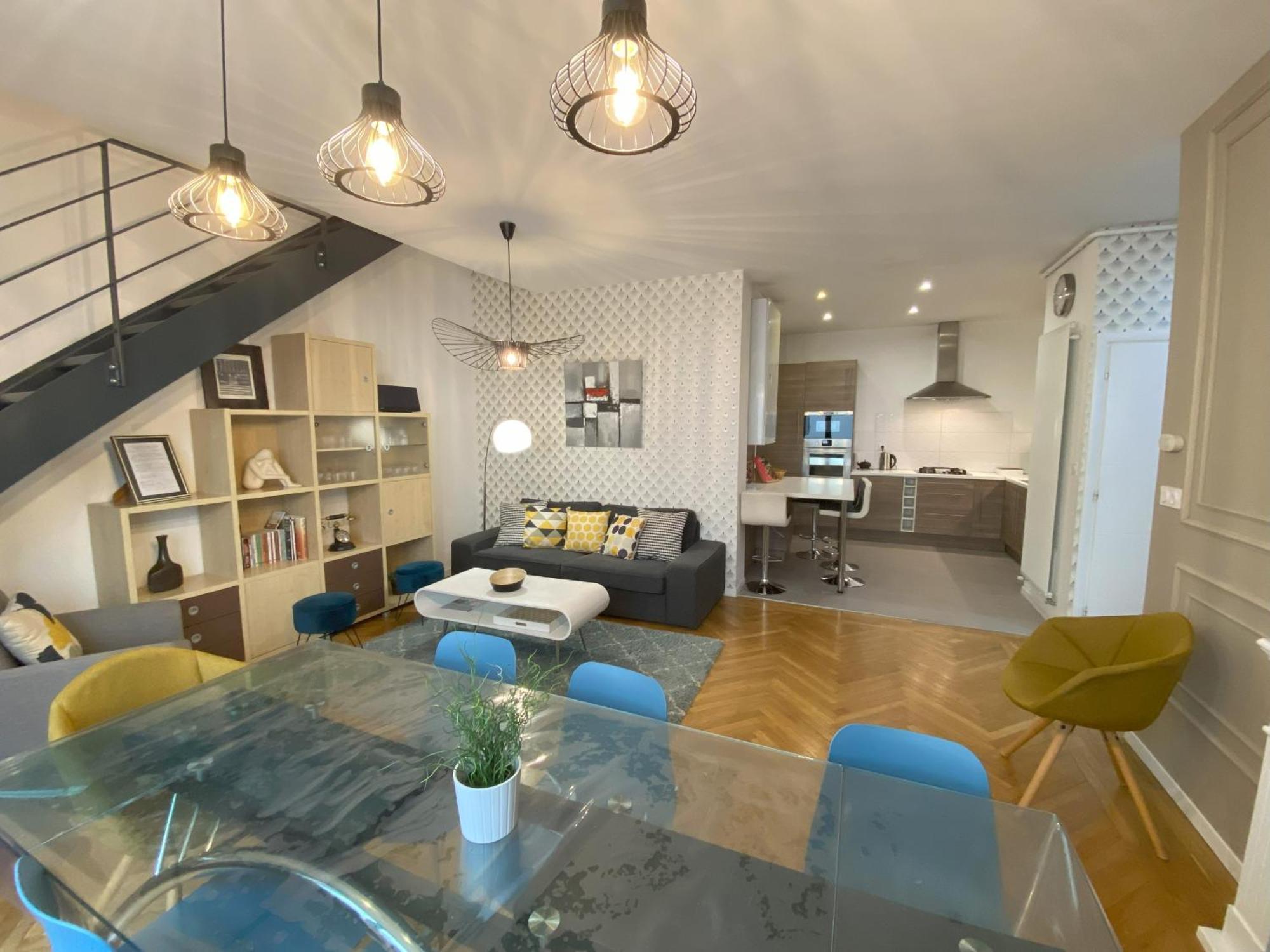 La Bonneterie Grand Part Dieu De Charme Pour 8 Personnes *