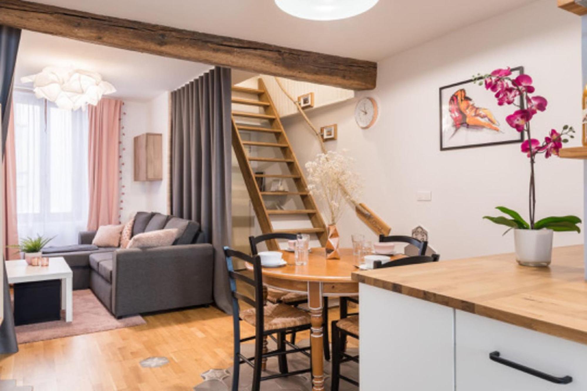 Charming Two-bedroom Duplex Saxe Gambetta * Lyon