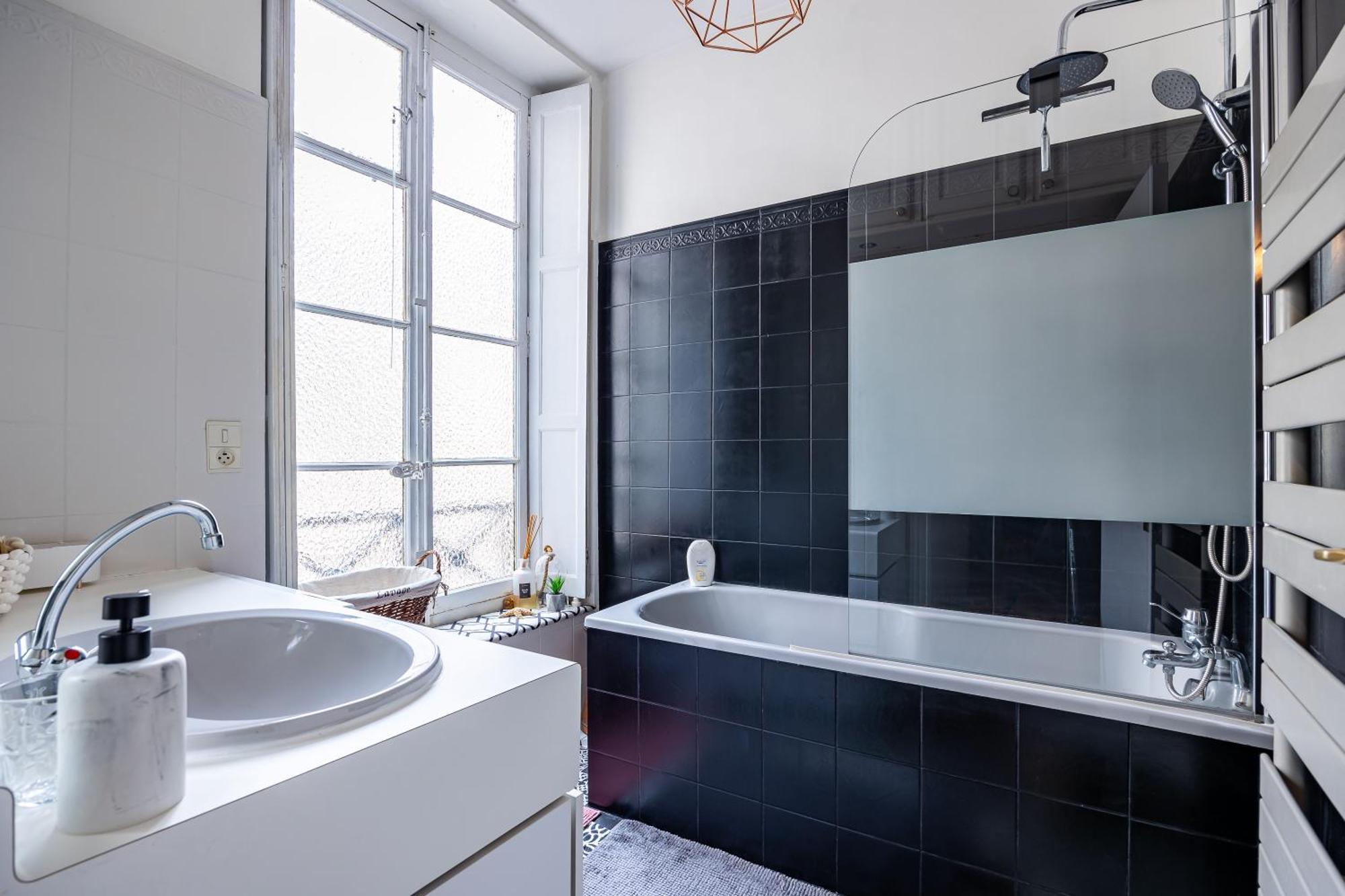 Haussmannien D'artiste, Exception, Quai De Saone Balcon+parking * Lyon