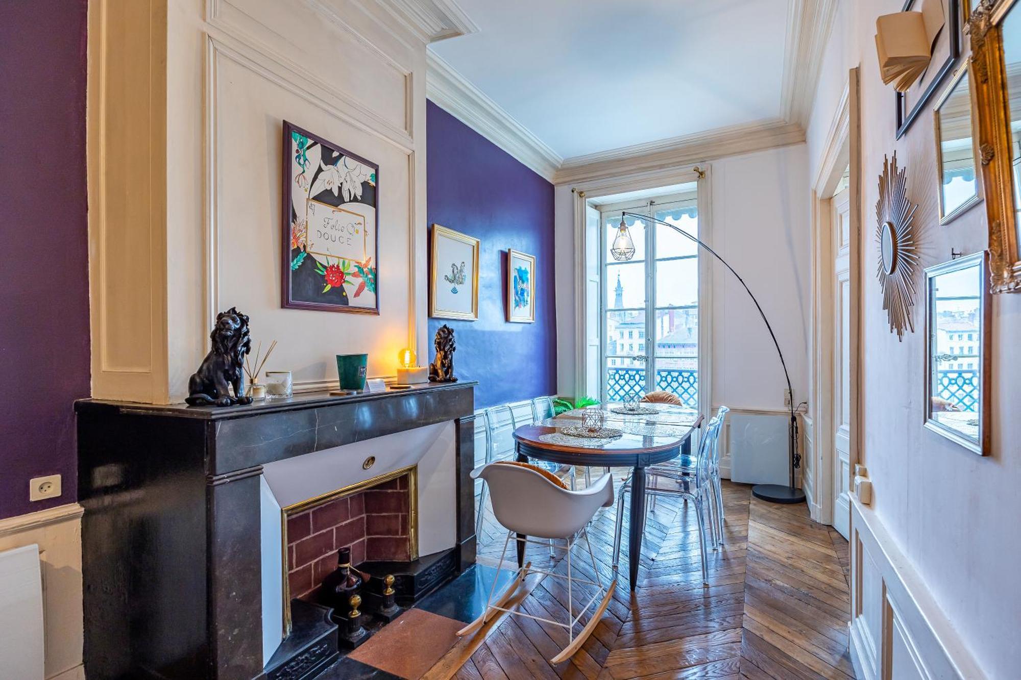 Apartment Haussmannien D'artiste, Exception, Quai De Saone Balcon+parking Lyon