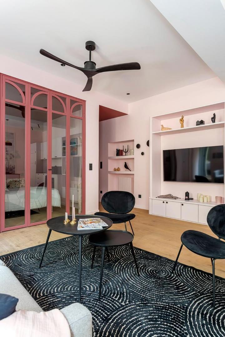 Overlooking Fourviere Balcony Apartment