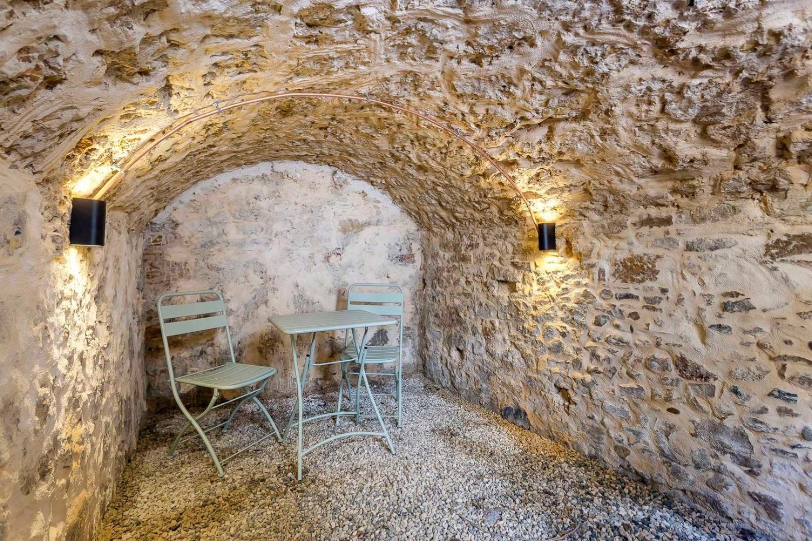 Overlooking Fourviere Balcony Apartment Lyon