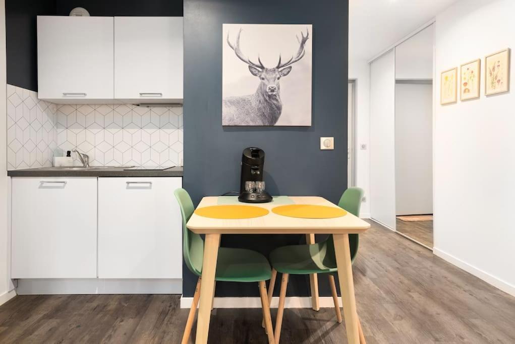Cosy Avec Parking Apartamento