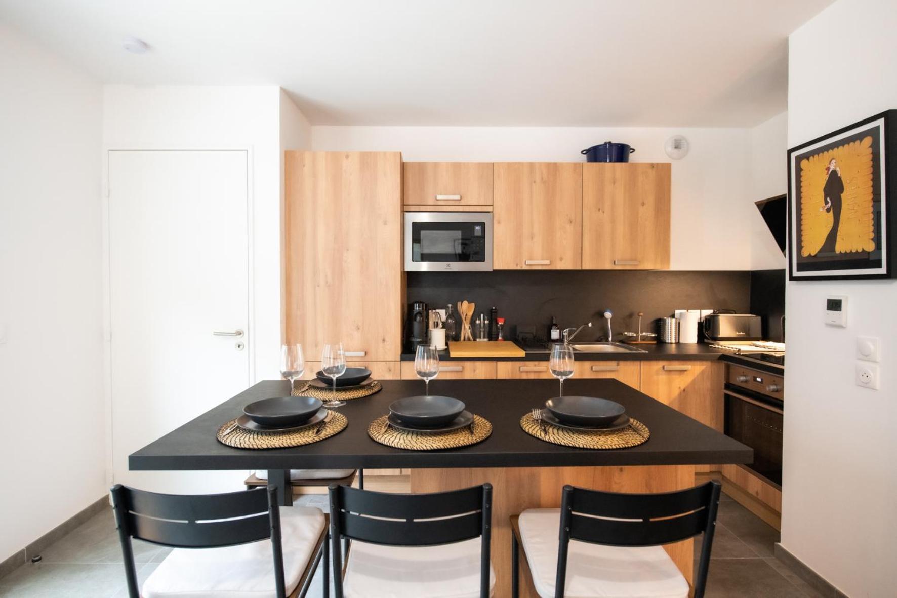 Appartement Le Cosmo - Beau T2 Avec Terrasse - Part Dieu Lyon