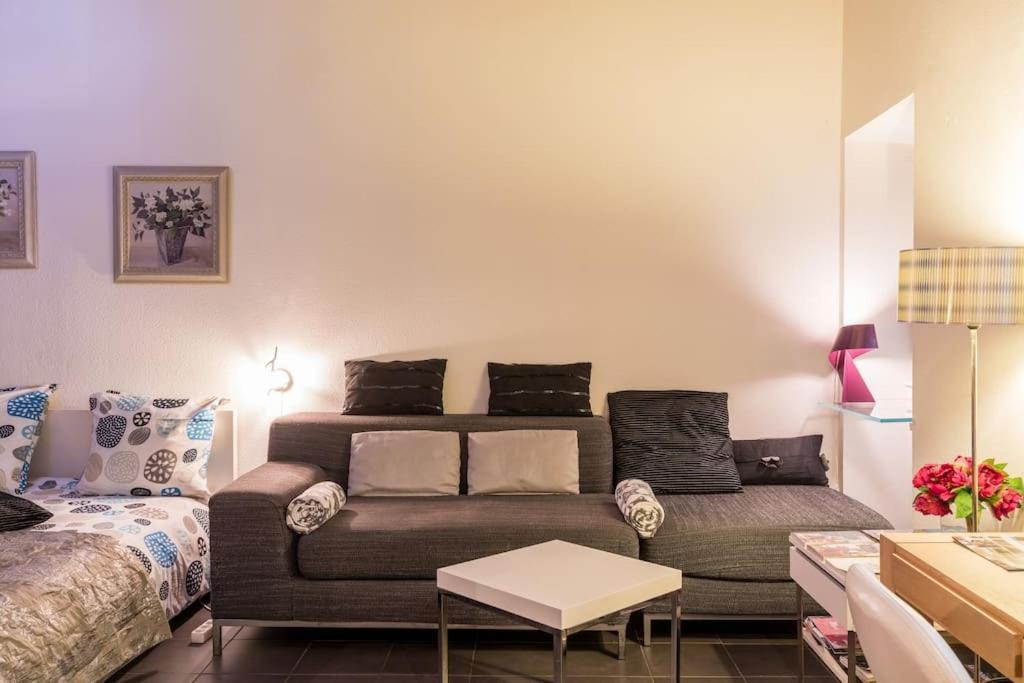 A 3 Min Des Jacobins Apartment *