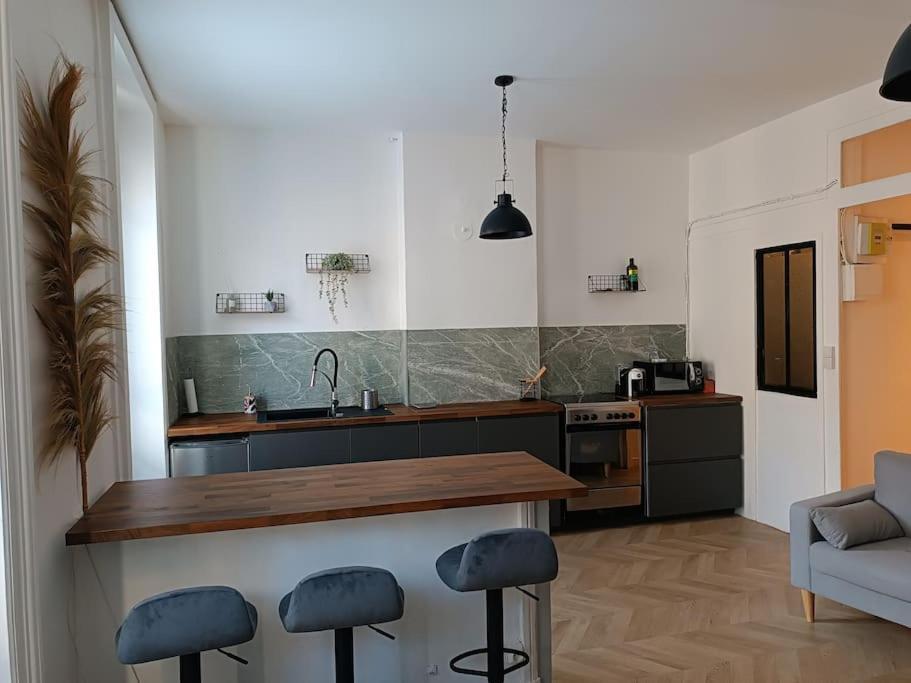 Superbe Proche Part-dieu Apartment *