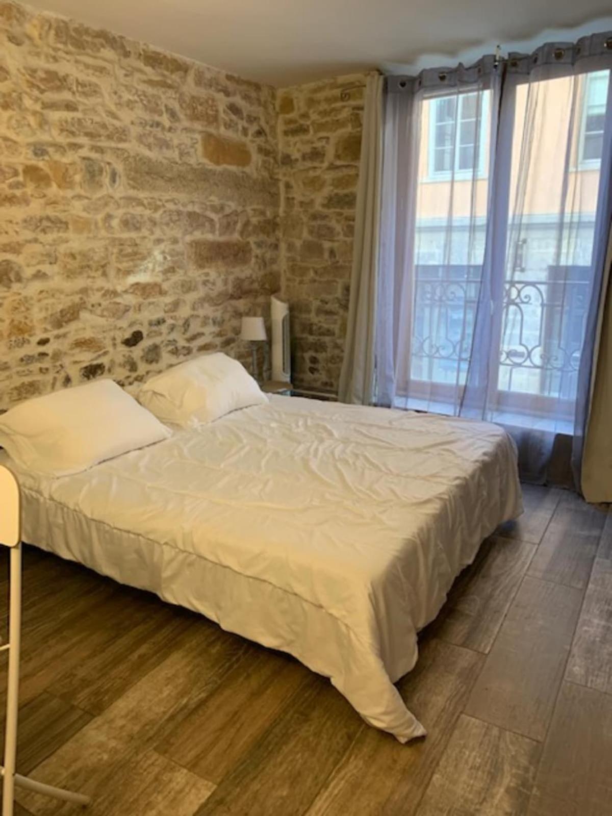 Apartment Cosy Georges For 2 People In Vieux Lyon