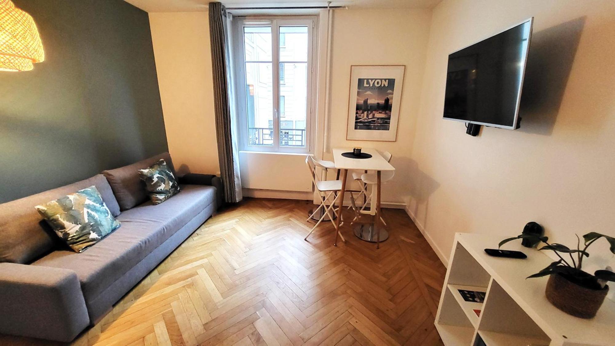 Escale 2 - Part Dieu Apartment *