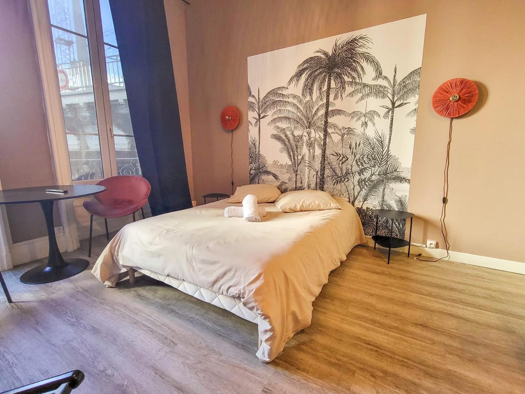 Petraa * Lyon