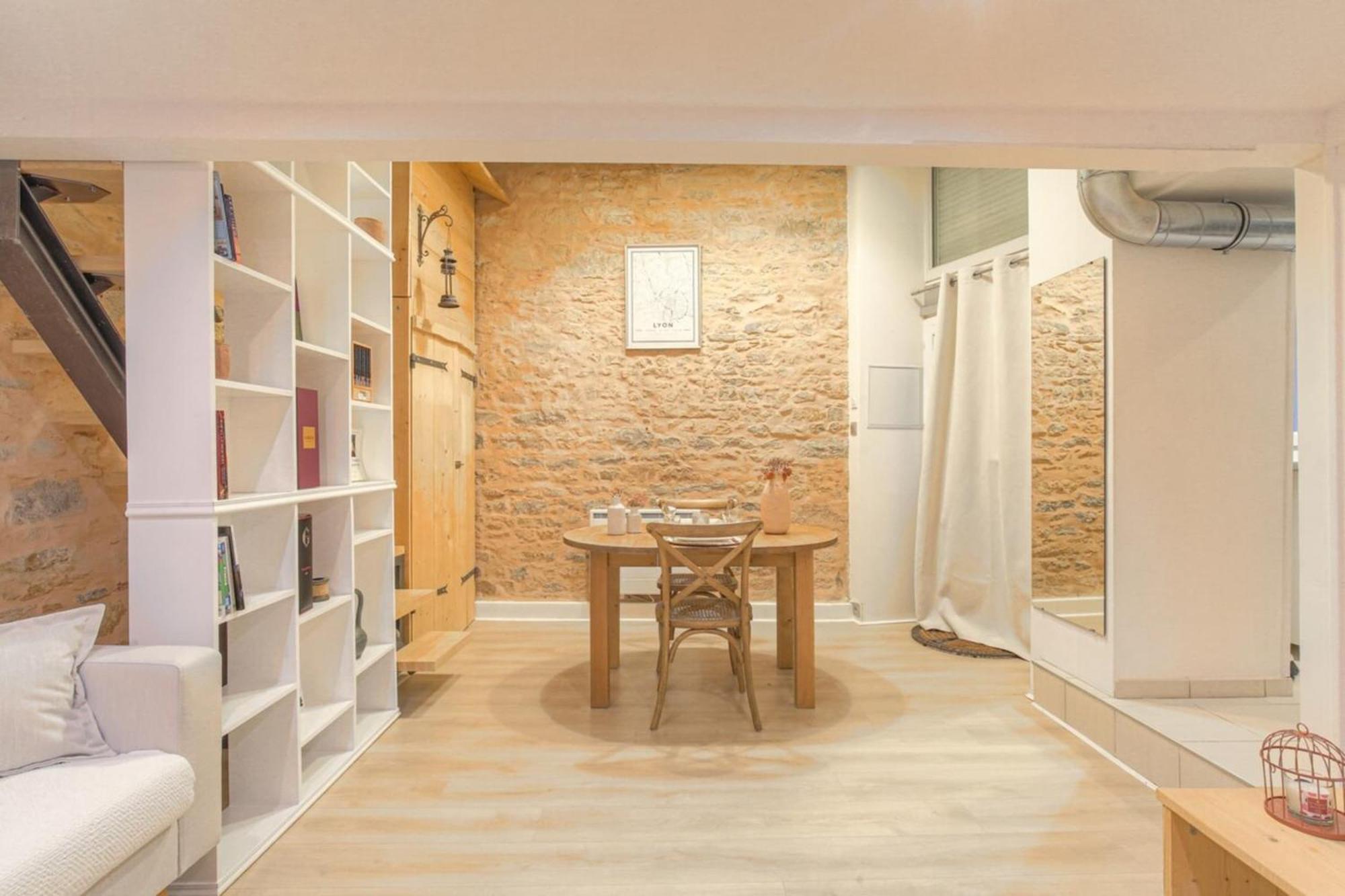 Duplex De Caractere En Hypercentre *