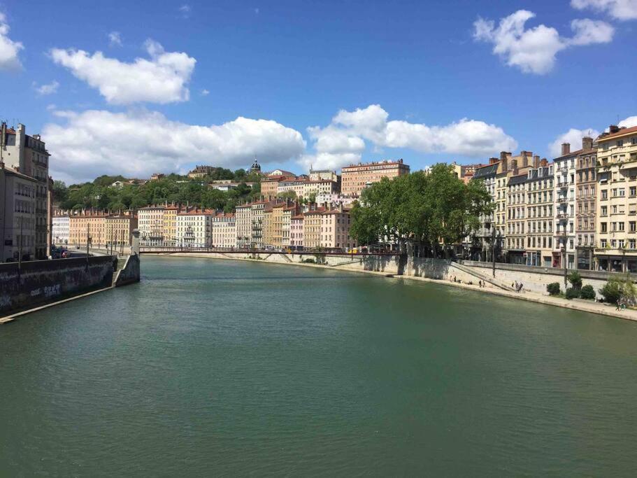 Appartement Studio Close Fourviere Very Quiet & Small Terrace *