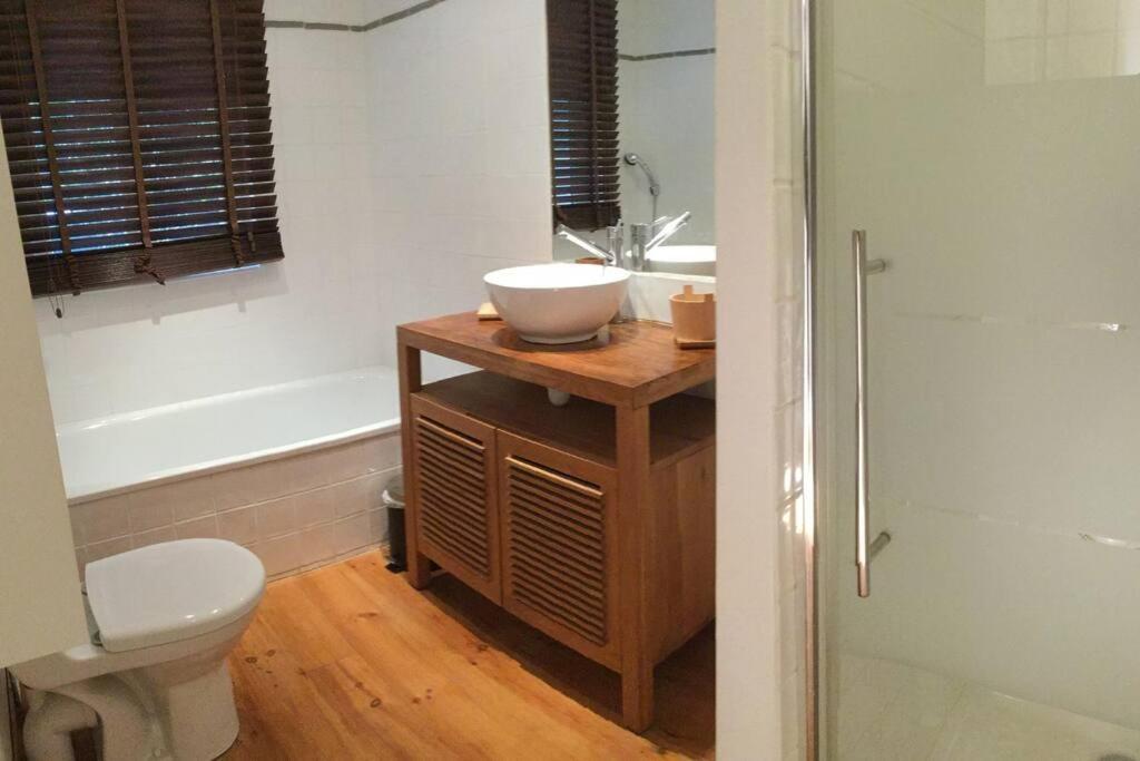 Apartment Studio Close Fourviere Very Quiet & Small Terrace
