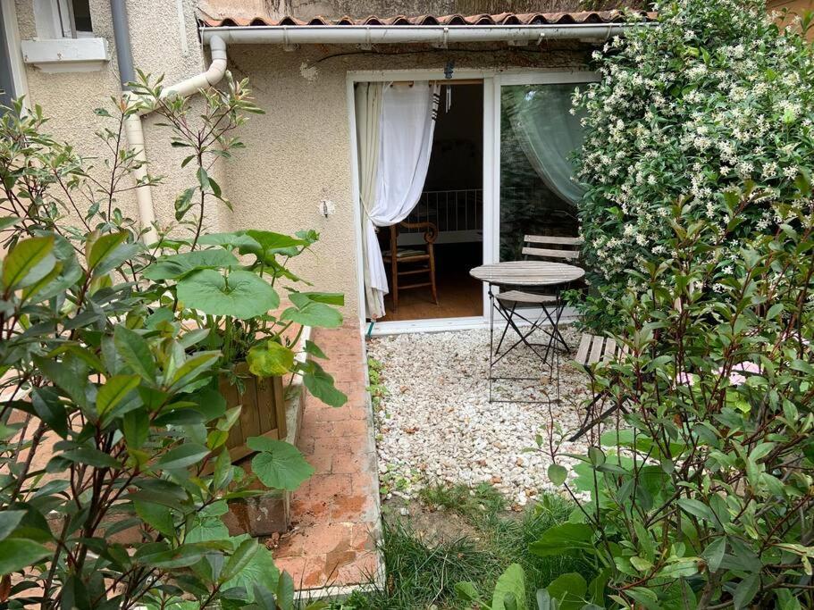 Studio Close Fourviere Very Quiet & Small Terrace