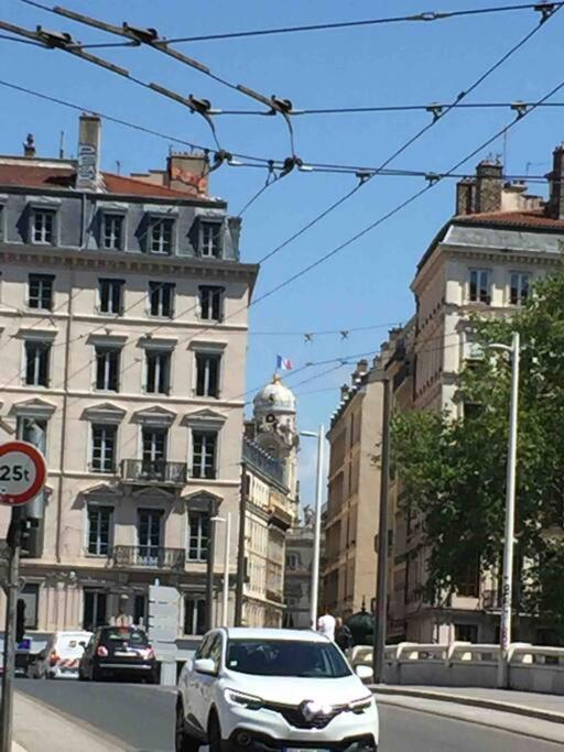Appartement Studio Close Fourviere Very Quiet & Small Terrace Lyon