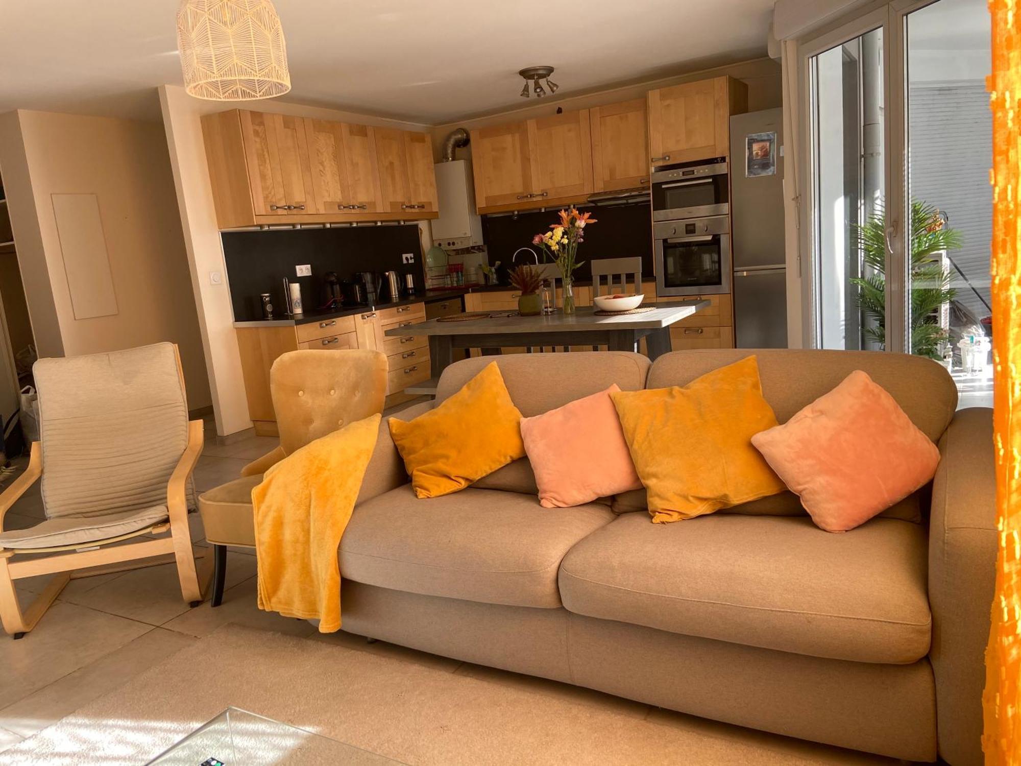 2bhk Entire Fully Equipped 84m2 Appartement Lyon