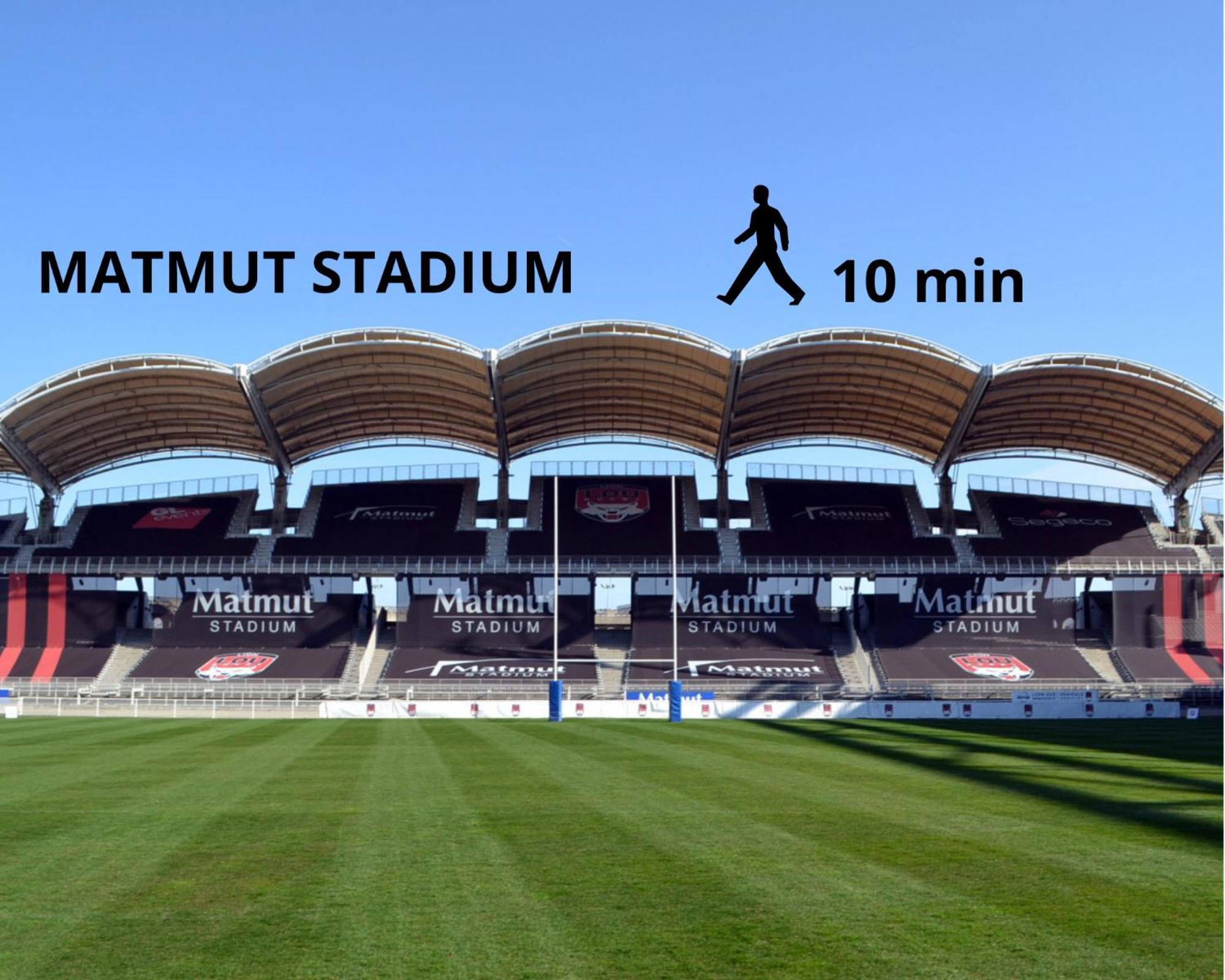 Lionne-stade Du Lou * Lyon
