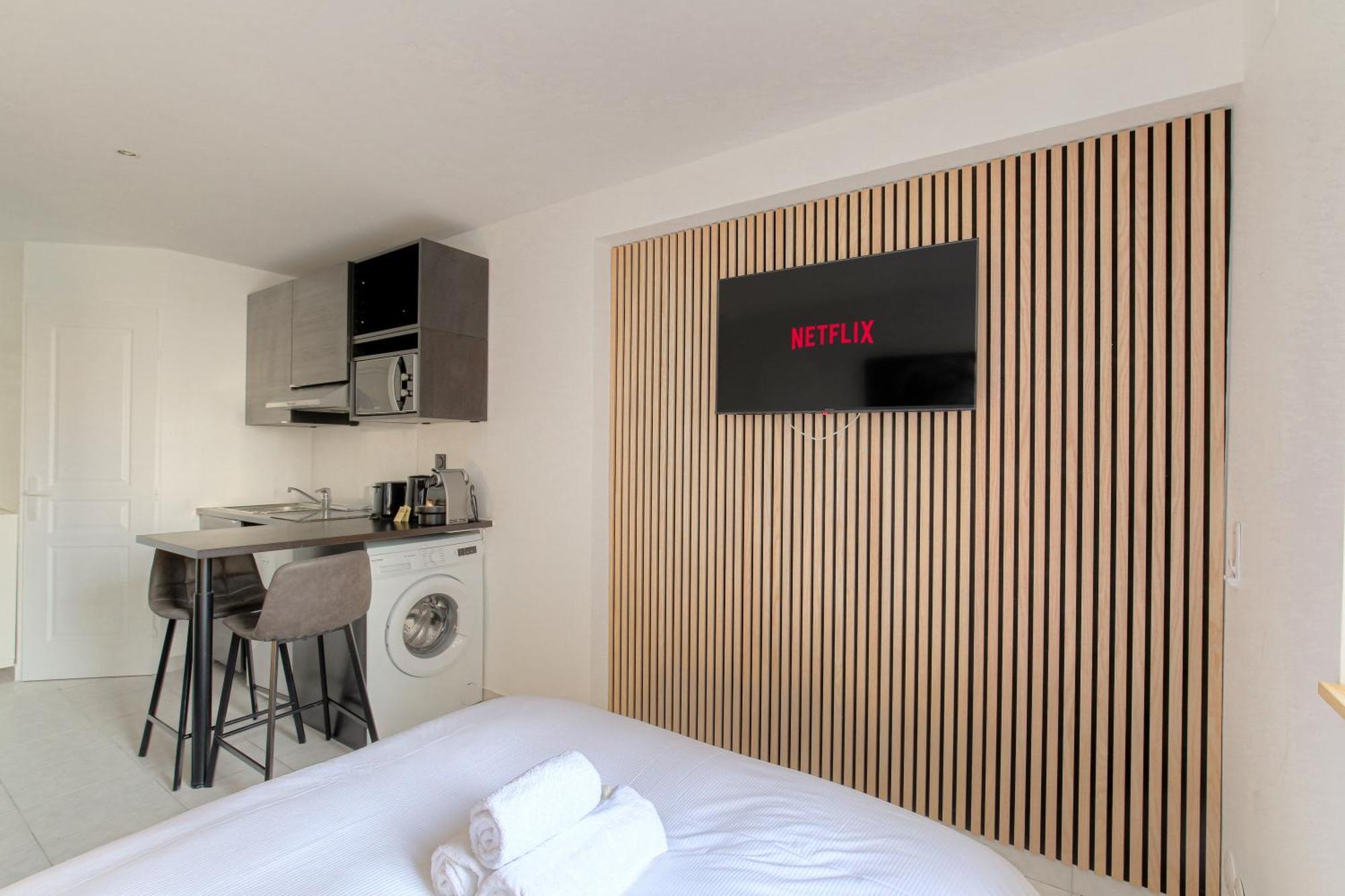 Lionne-stade Du Lou Apartment *