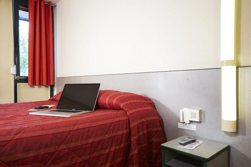 Hotel Premiere Classe Centre Gare Part Dieu 2*