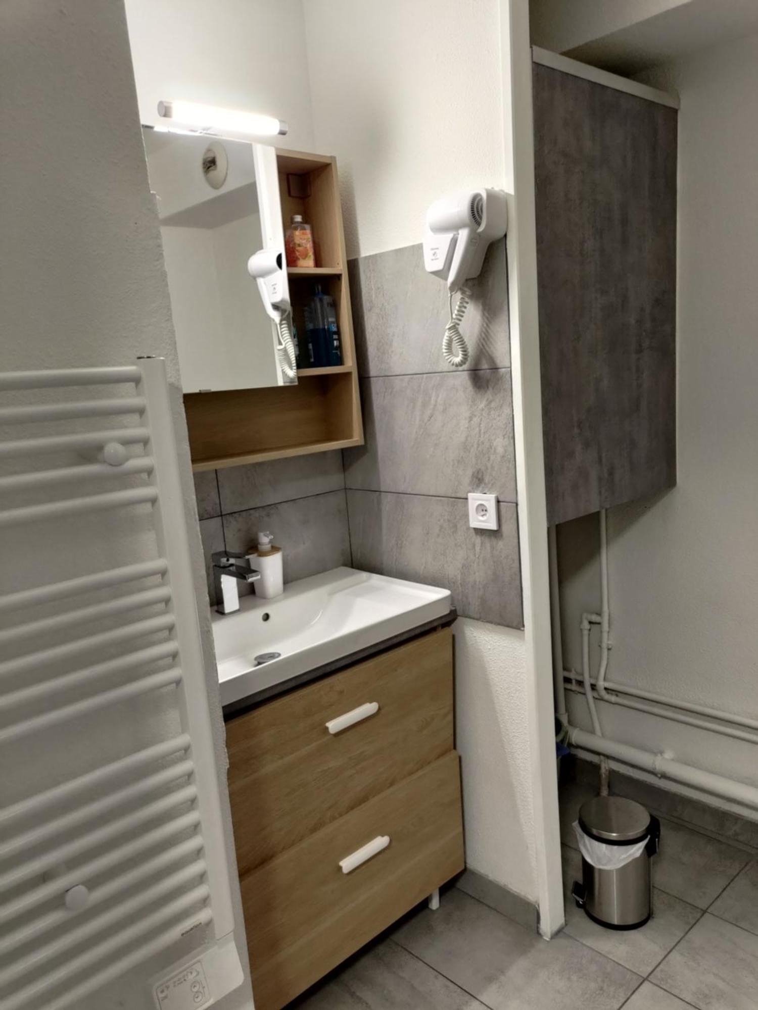 Au Centre De La Part Dieu Appartement *