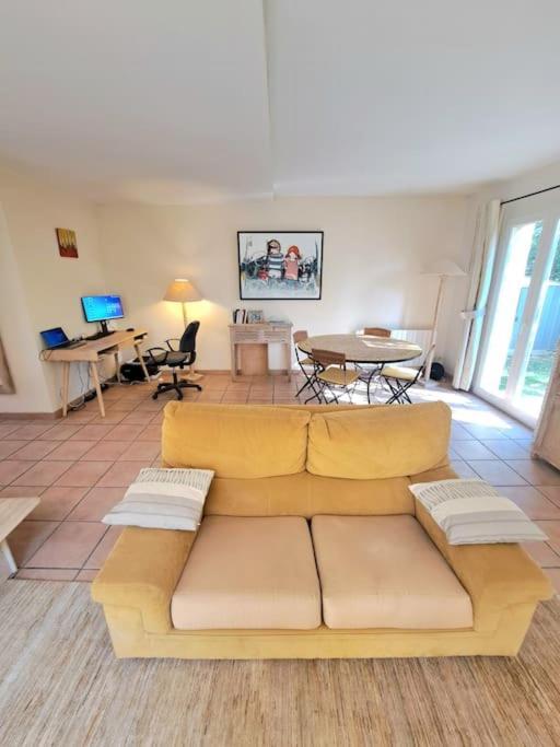 Maison Au Calme . 5ieme Arr . Ouest Lyonnais Hébergement de vacances Lyon