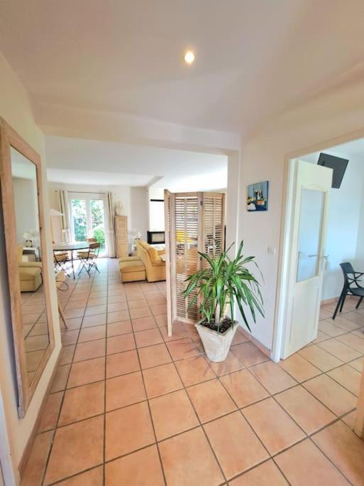 Hébergement de vacances Maison Au Calme . 5ieme Arr . Ouest Lyonnais Lyon