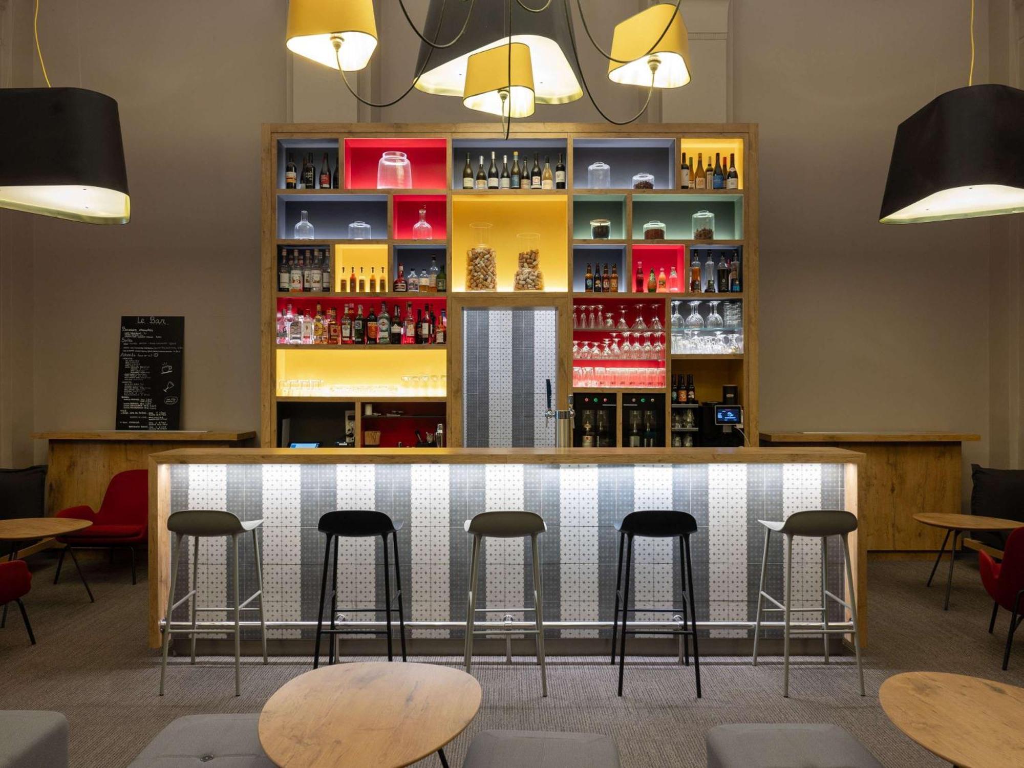Hotel Ibis Centre Perrache 3*