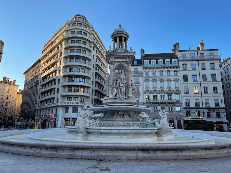 New / Belle Et Rebelle Avec Jacuzzi Appartement Lyon