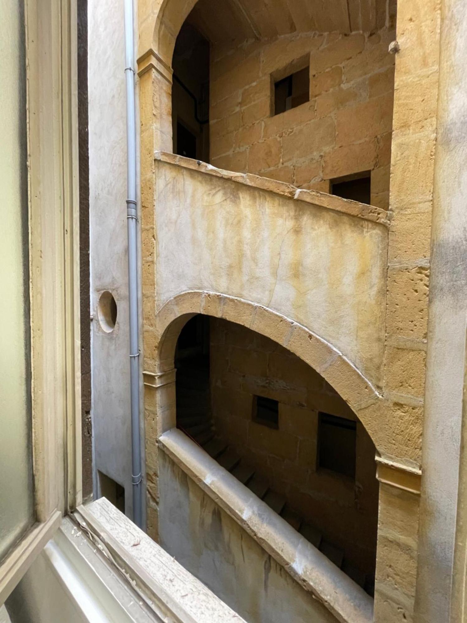 Les Balcons De Guignol Apartment *