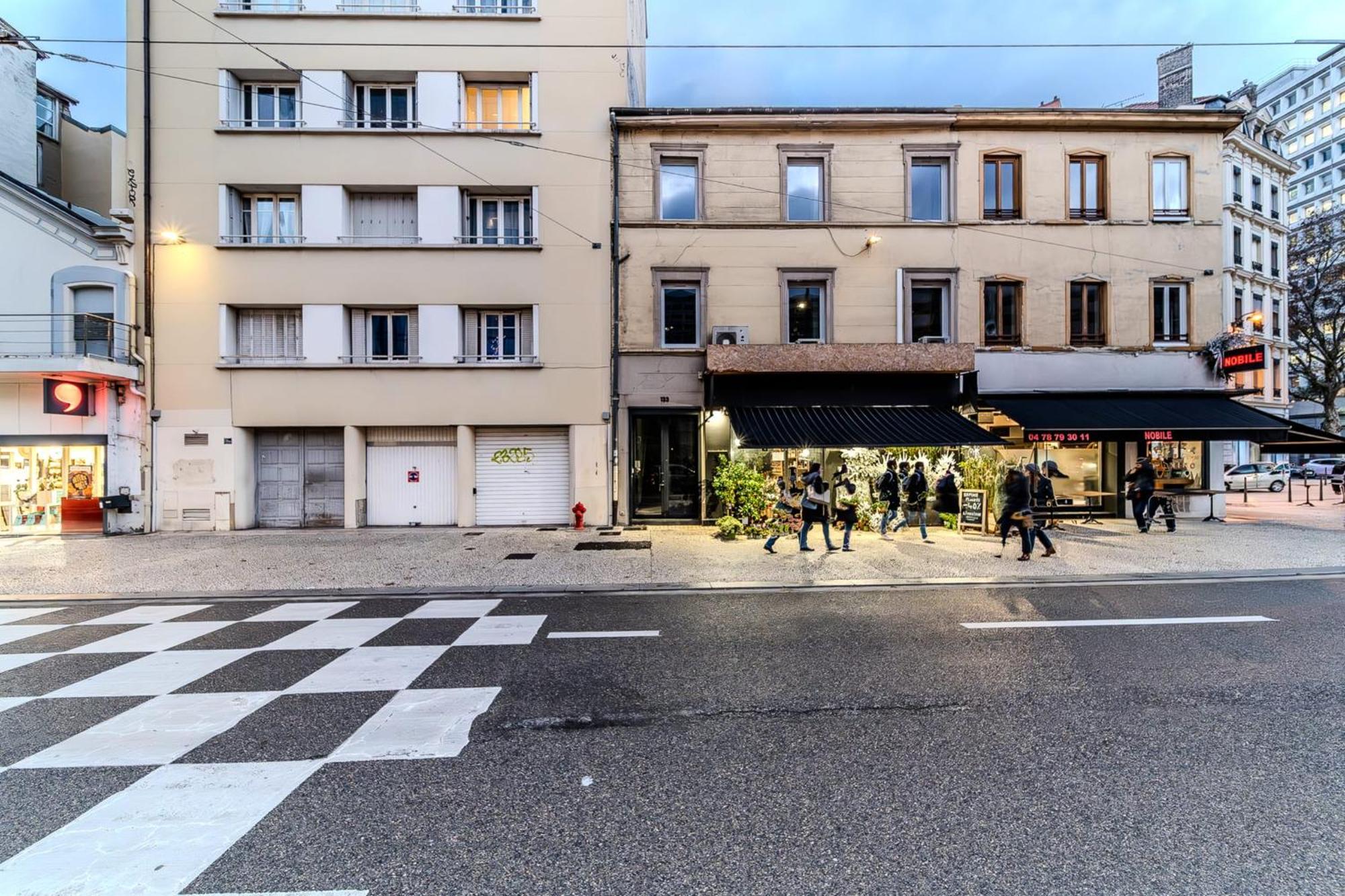 Charming 1-bedroom Across From Halles Paul Bocuse & Part-dieu