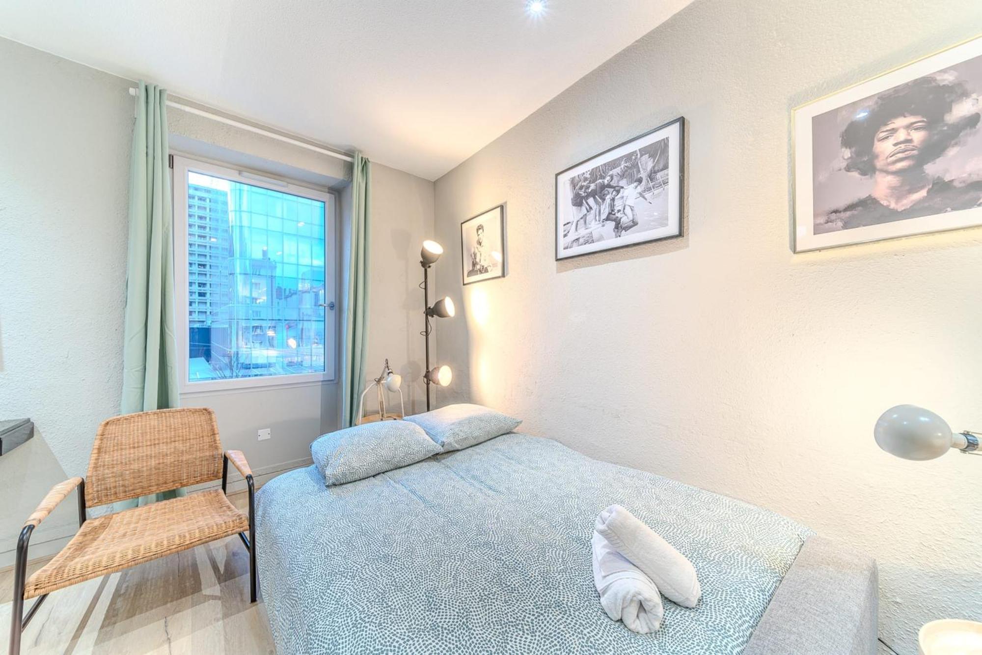 Charming 1-bedroom Across From Halles Paul Bocuse & Part-dieu *