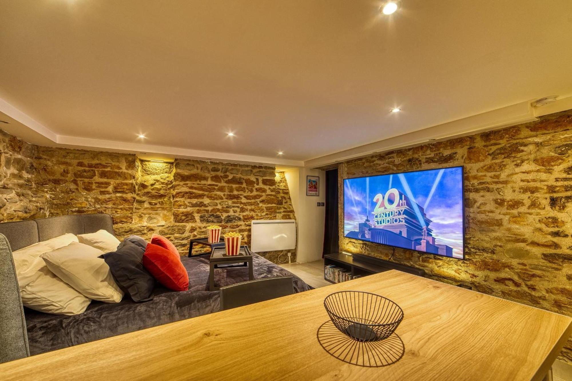 The Cinema Room-experience Unique A *