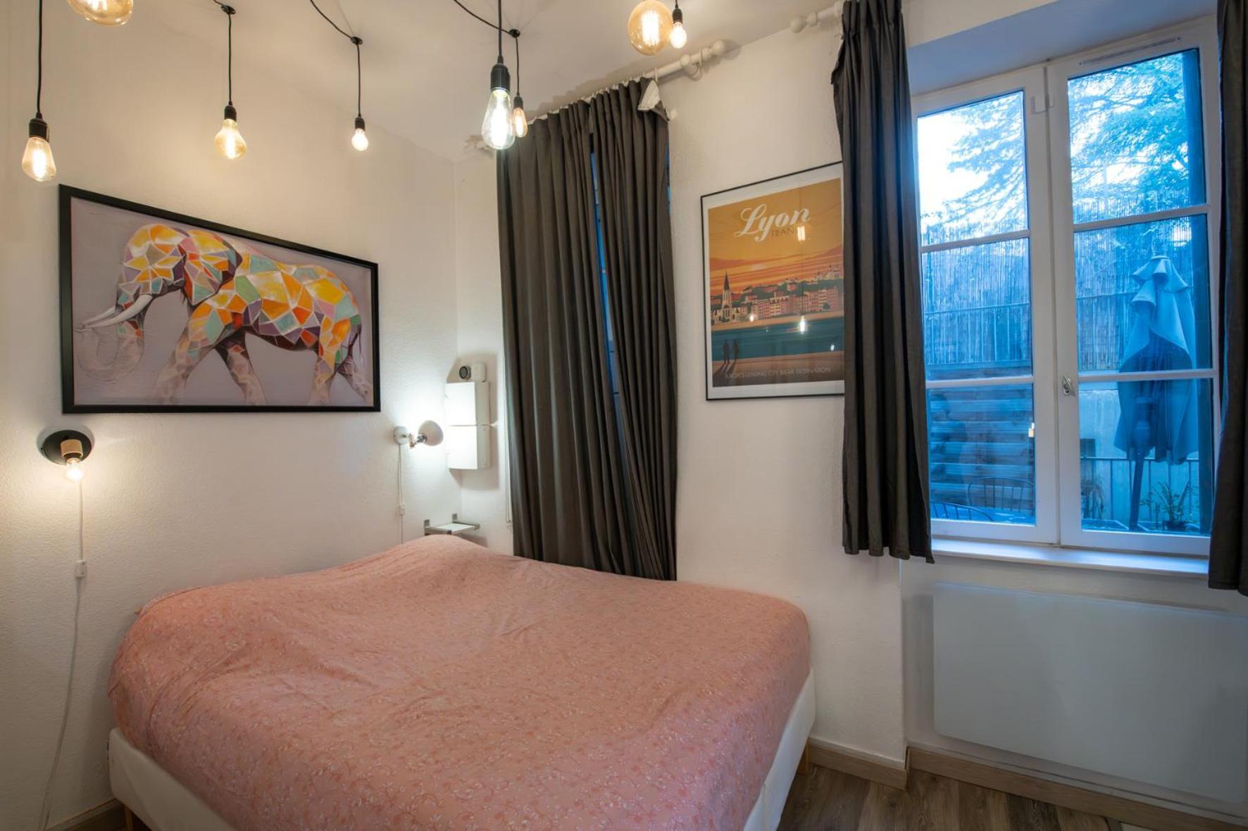 Du Vieux Cosy & Calme - Le Quarantaine Apartment