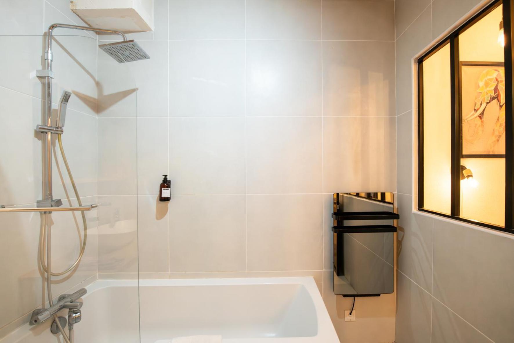 Du Vieux Cosy & Calme - Le Quarantaine Apartment