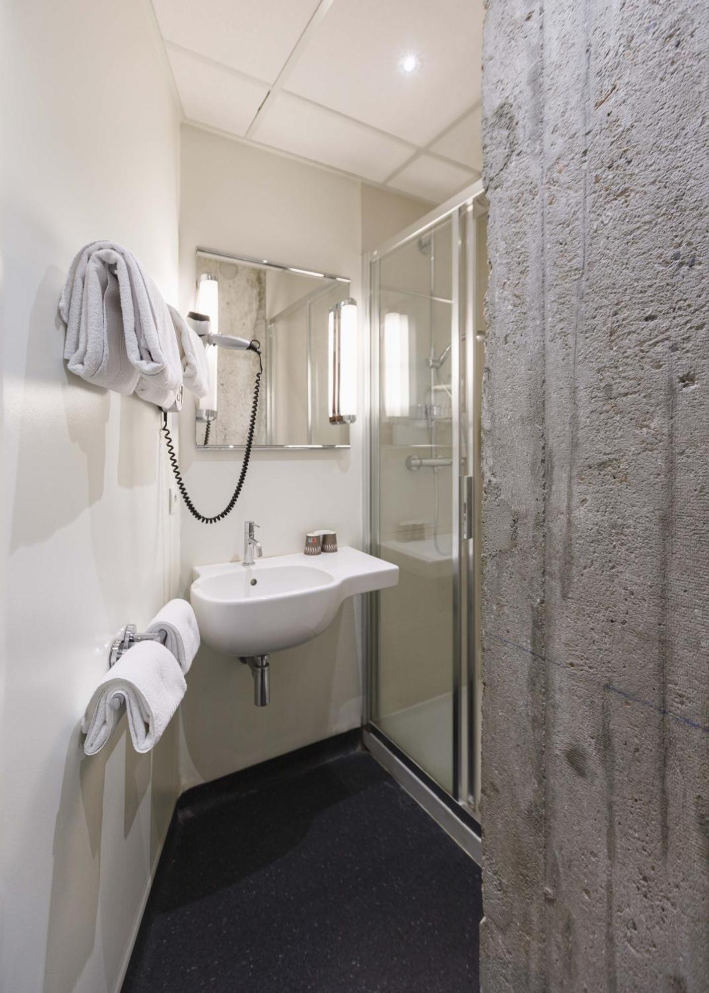 Hotel De Noailles 3*