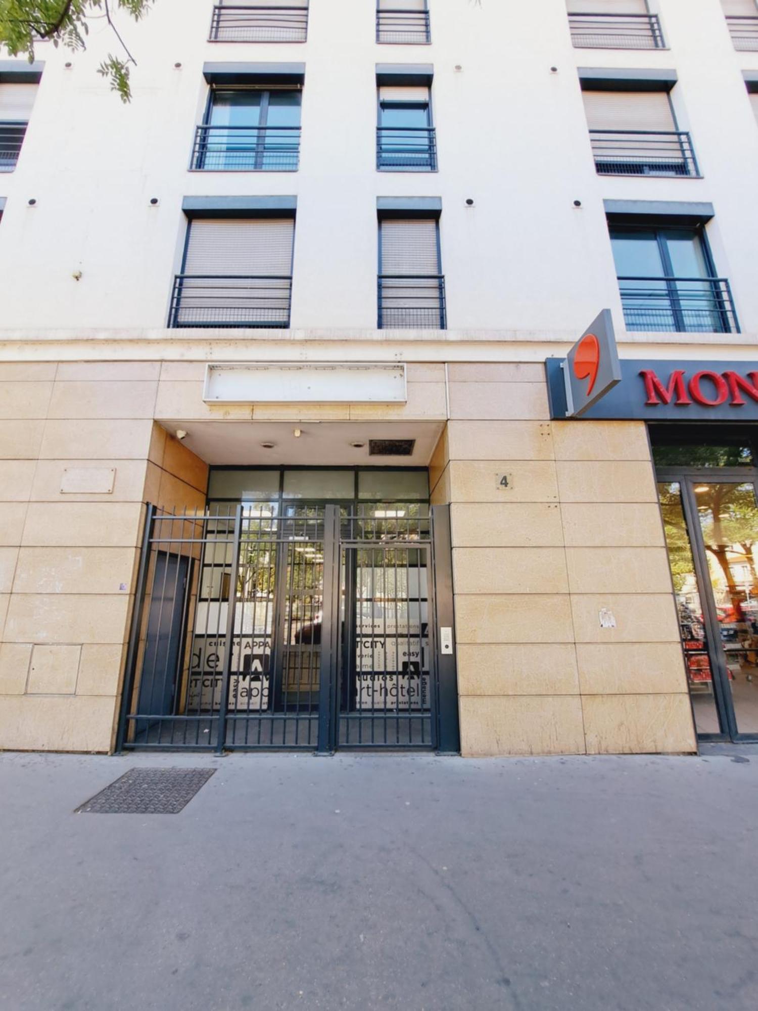 Le Valmy: Lumineux Au Pied Du Metro Apartment Lyon