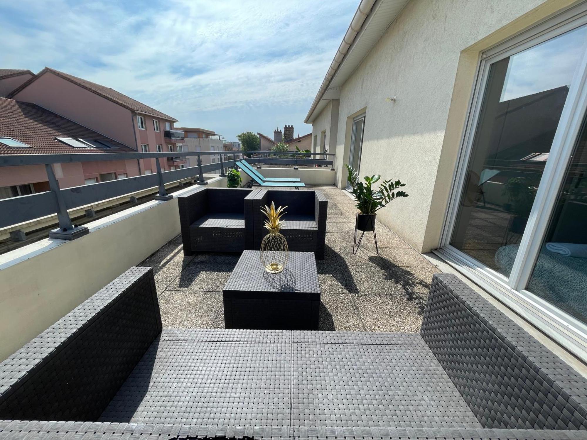 Bngo I Immense Rooftop I 2 Chambres, 4 Places Parkings, 2 Immenses Terrasses, 8 Personnes Apartamento *