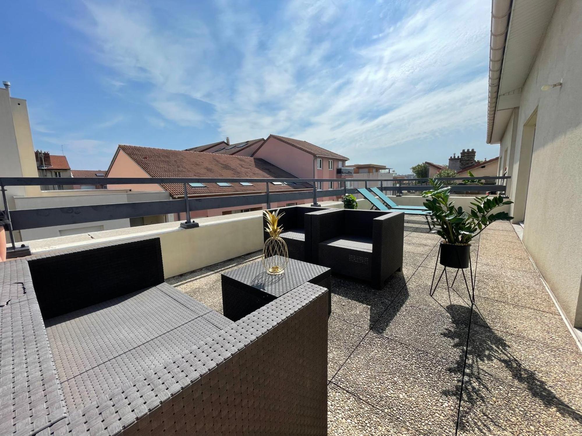 Apartamento Bngo I Immense Rooftop I 2 Chambres, 4 Places Parkings, 2 Immenses Terrasses, 8 Personnes *