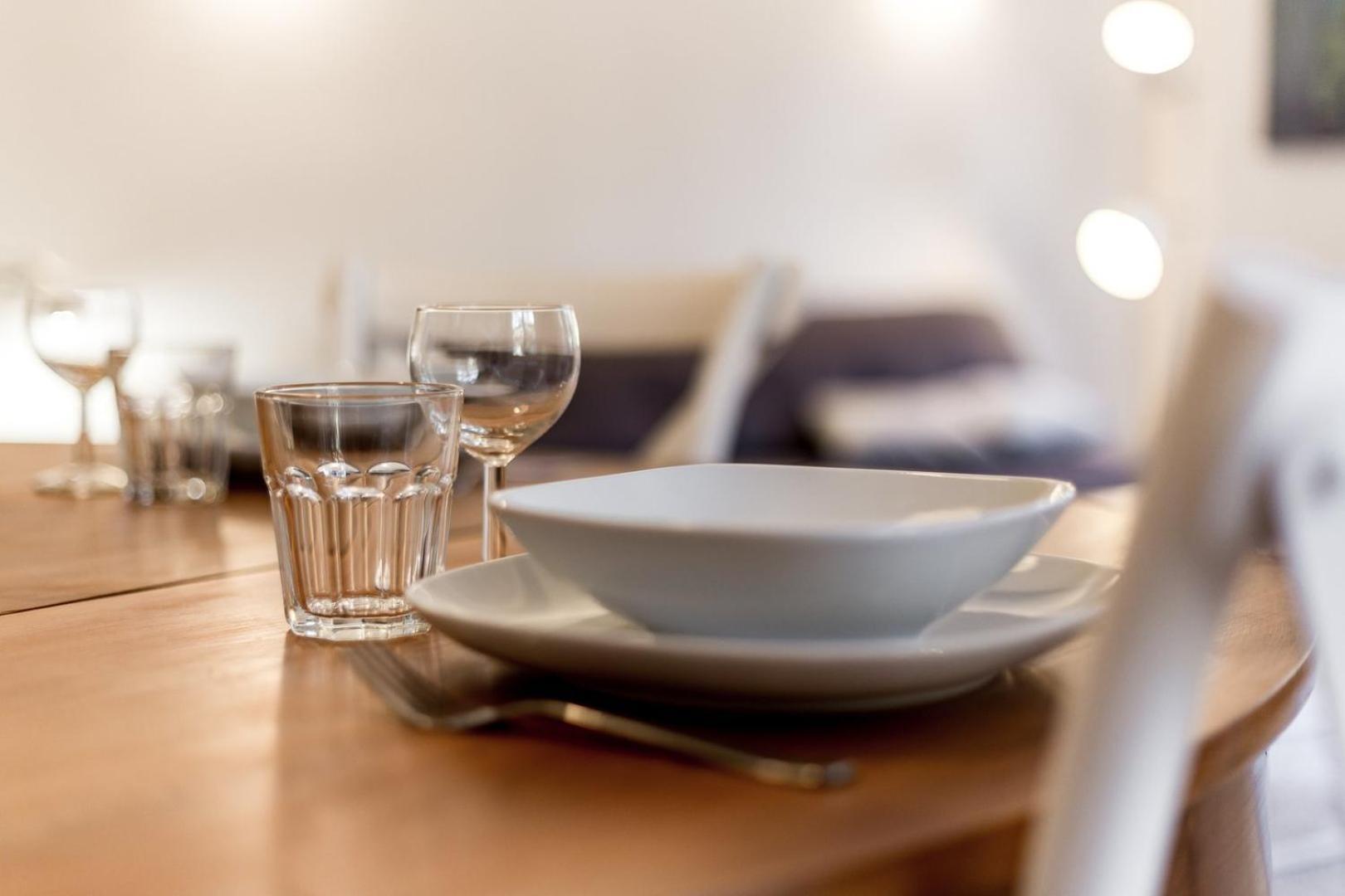 Spacieux Et Lumineux 70m² De La Place Ail