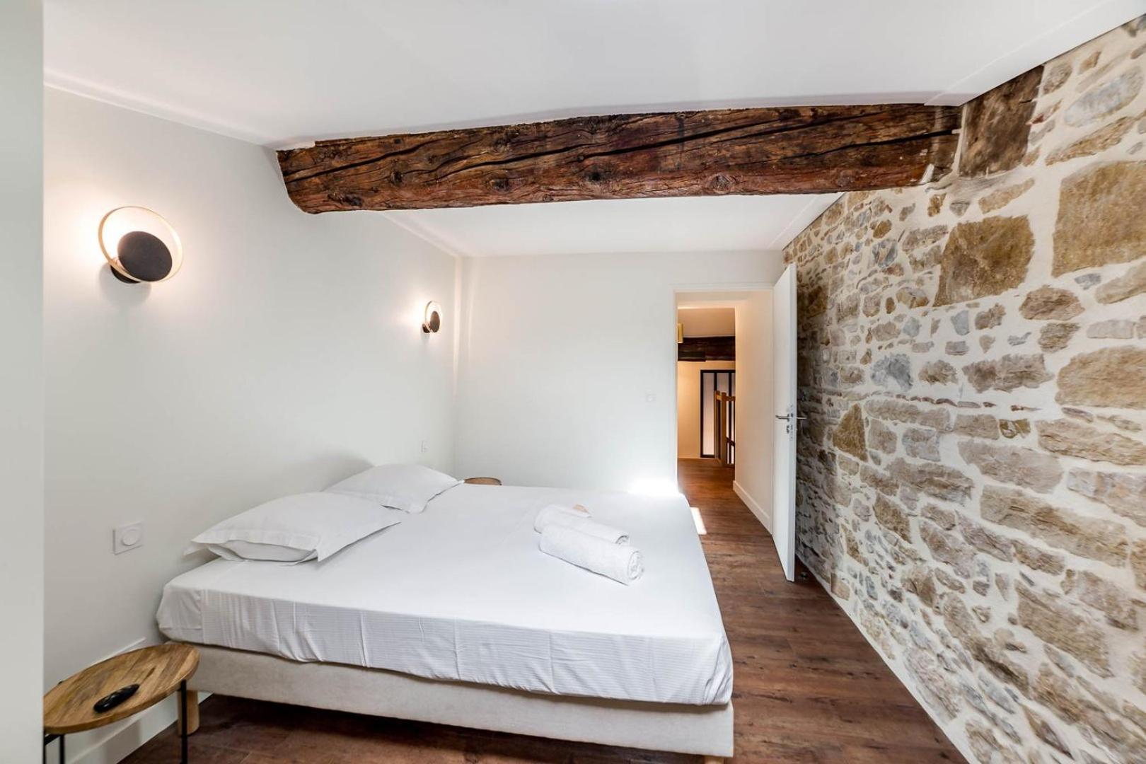 High-end Overlooking The Quays Ail Appartement