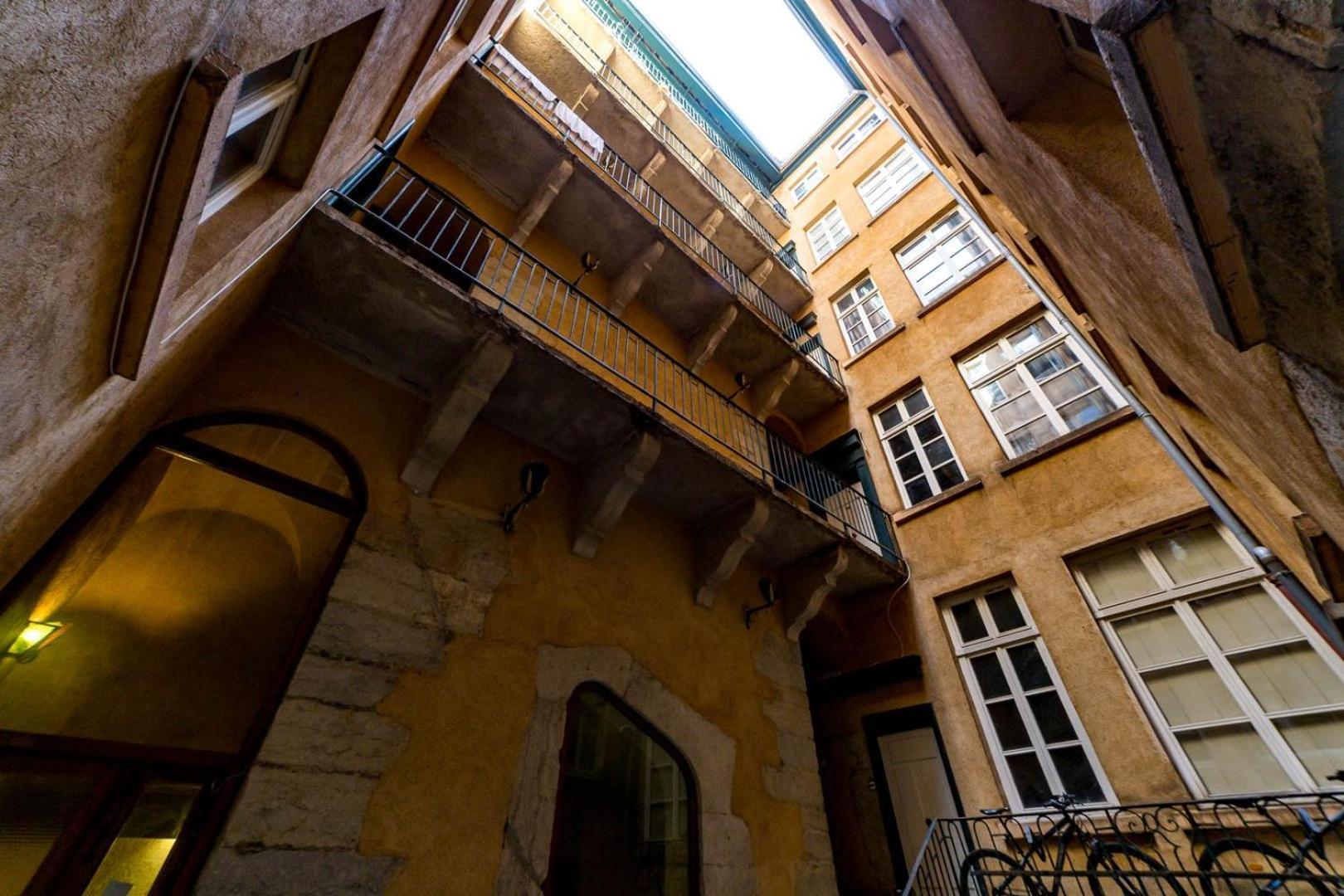 Appartement High-end Overlooking The Quays Ail