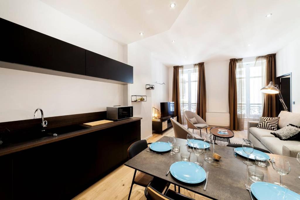 Appartement Charme Traditionnel Et Design Moderne En Plein Centre De