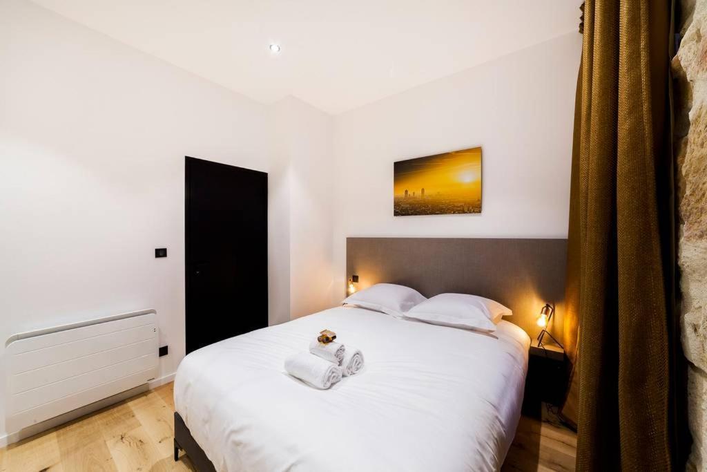 Charme Traditionnel Et Design Moderne En Plein Centre De *
