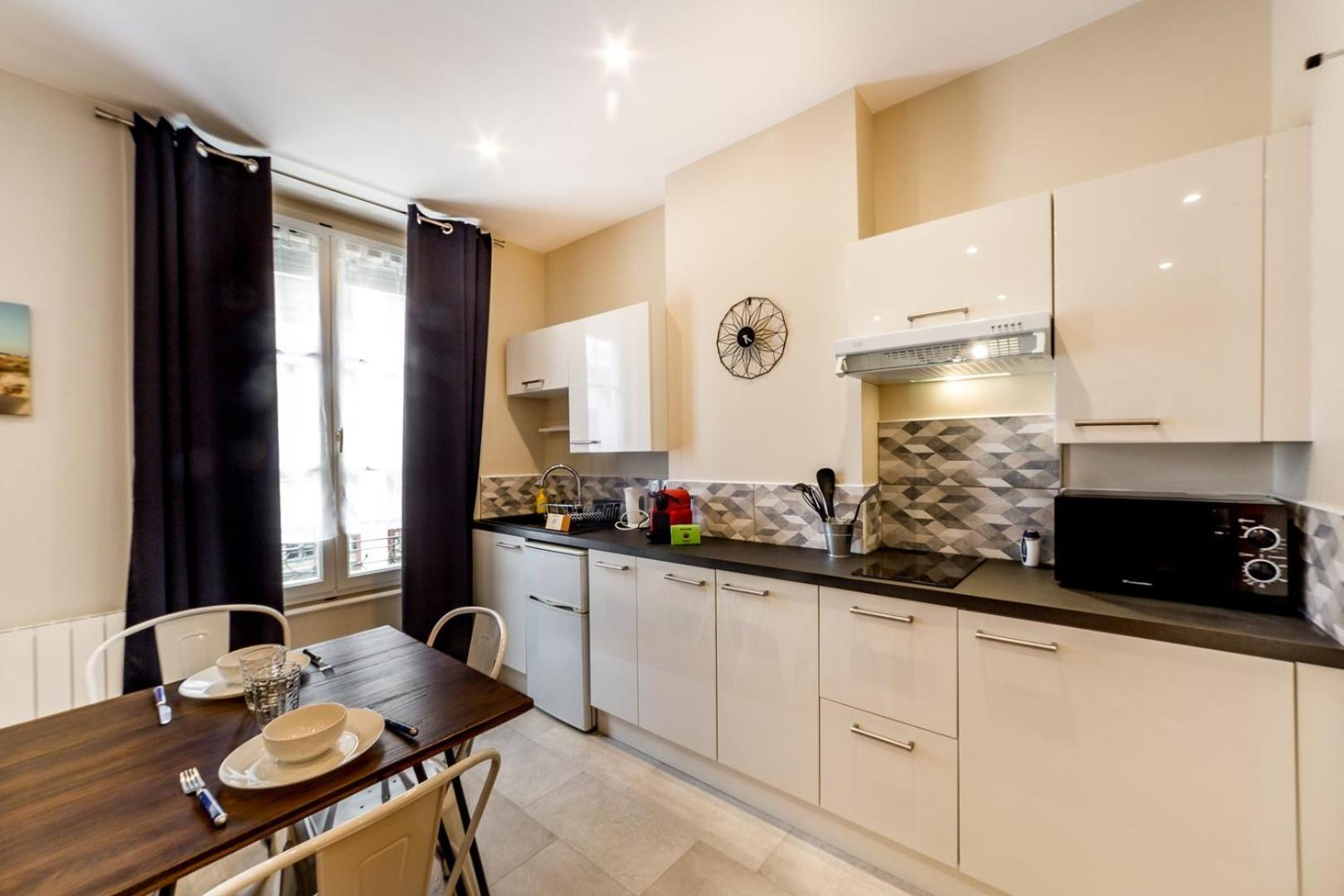Cosy Entierement Renove Idealement Place Ail Apartment Lyon